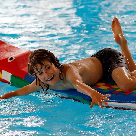 6 Person In Skærbæk